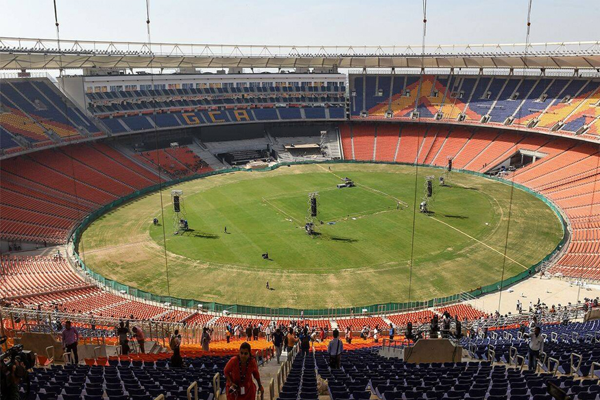 कोरोनाबाधितांसाठी स्टेडियम वापरण्याचा पर्याय, असा होईल वापर!