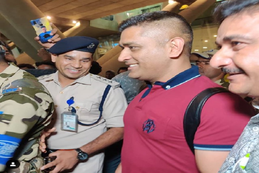 VIDEO : IPL मध्ये धोनी धमाकेदार कमबॅकच्या तयारीत, एयरपोर्टवर चाहत्यांनी केलं जंगी स्वागत