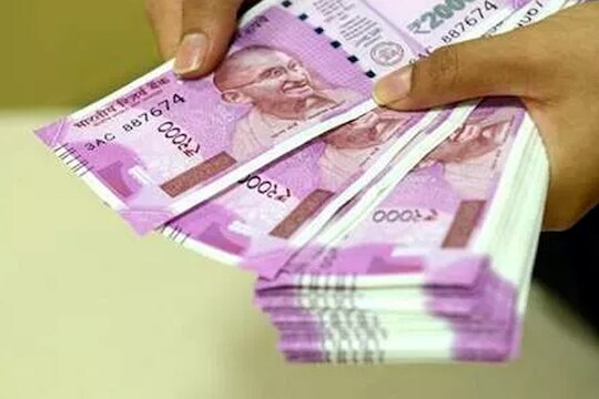6 कोटी नोकरदारांना मोठा झटका! EPFOने PFच्या व्याजदरात केली कपात