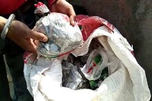 अरे देवा! वीज बिल भरण्यासाठी या तरुणाने आणली 11 हजार रुपयांची नाणी