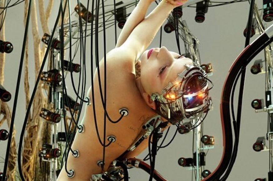 OMG! अल्बम रिलीजआधीच प्रसिद्ध गायिका लेडी गागानं केलं न्यूड फोटोशूट