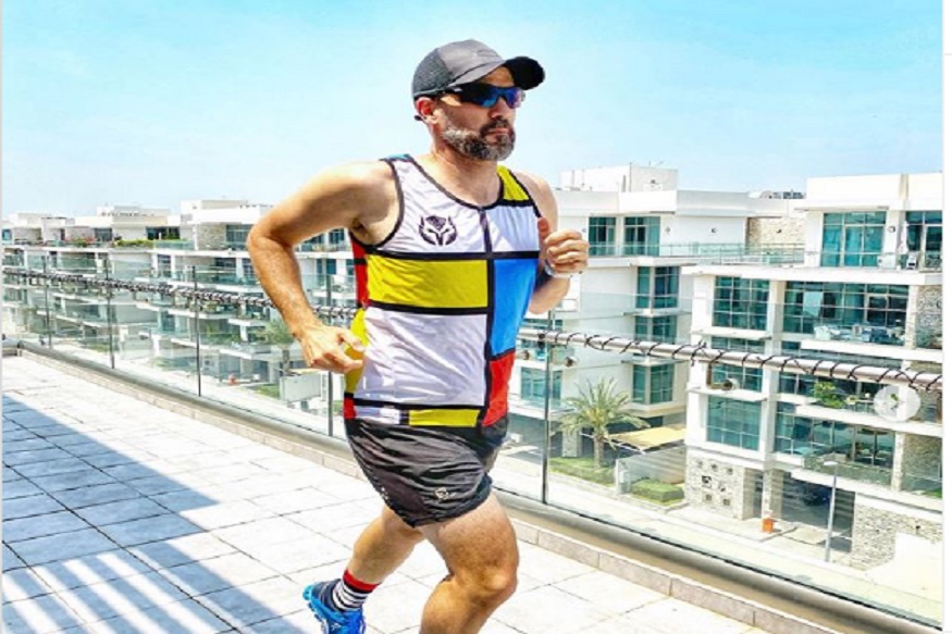 लॉकडाऊनमध्येही या कपलने पूर्ण केली 42 किमी मॅरेथॉन, पाहा कसा केला जुगाड