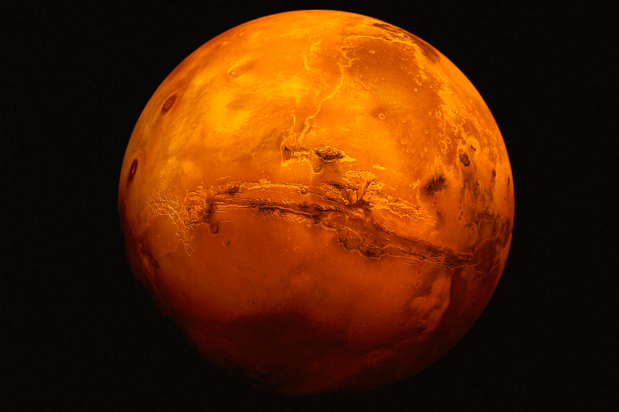 परग्रहांवरून पृथ्वीवर येऊ शकतो नवा व्हायरस, तज्ज्ञांनी केलं सावध