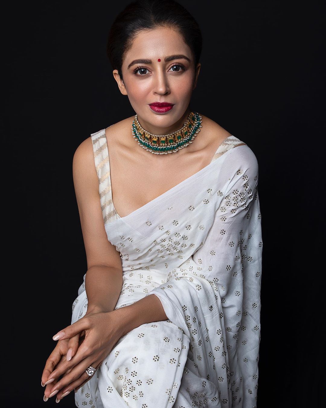 याबाबत बोलताना नेहानं हे सर्व मला माहित होत आणि मी सुद्धा लग्नाआधी काही व्हर्जिन नव्हते असं बिनधास्त वक्तव्य केलं होतं. याबाबत बोलताना नेहानं हे सर्व मला माहित होत आणि मी सुद्धा लग्नाआधी काही व्हर्जिन नव्हते असं बिनधास्त वक्तव्य केलं होतं.
