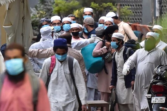 कोरोनाचा उद्रेक! निजामुद्दीनमध्ये एकाच ठिकाणी 200-300 लोकं कोरोना संशयित, 6 जणांचा मृत्यू