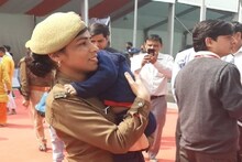 CMच्या कार्यक्रमात दीड वर्षांच्या बाळाला कडेवर घेऊन महिला कॉन्स्टेबल ड्यूटीवर