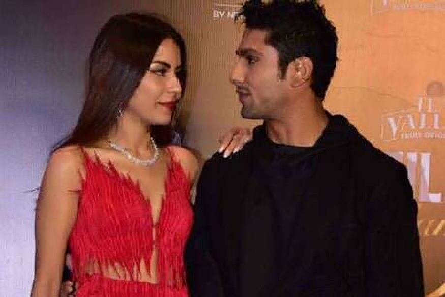 स्मिता पाटील यांचा मुलगा प्रतिक बब्बर वर्षभरातच घेणार घटस्फोट?