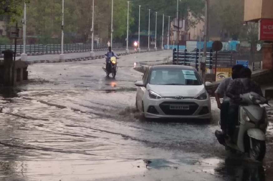 वादळानंतरही राज्यात पावसाचं धूमशान; या भागांमध्ये आजही इशारा