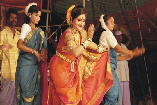 ‘तमाशा’लाही बसला ‘कोरोना’चा फटका, बारी ठरवण्यासाठी गावपुढारी फिरकेना
