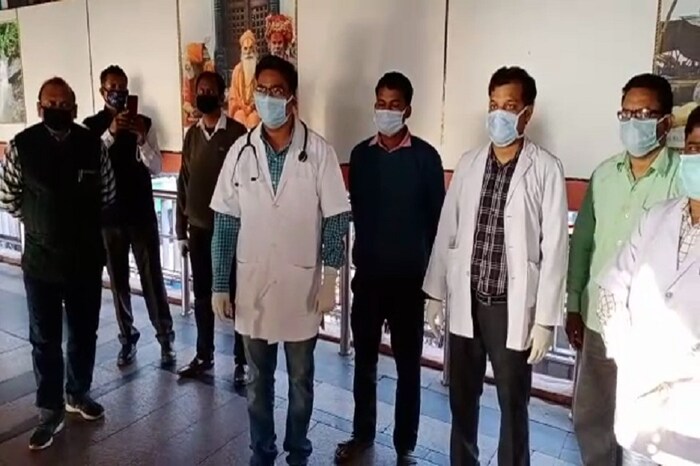 या सगळ्या प्रवाशांची स्क्रिनींग करण्यात येत असल्याची माहिती समोर येत आहे. 