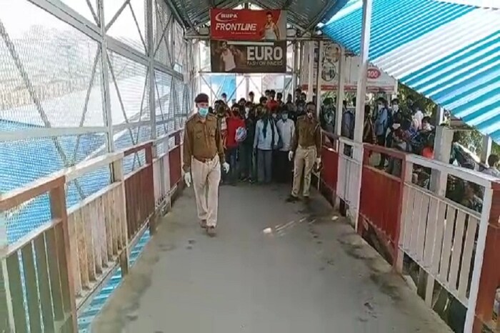 खरंतर जगभरात 11 हजारहून अधिक लोकांचा मृत्यू झाला आहे. या महाकाय आजारावर मात करण्यासाठी भारतात आज जनता कर्फ्यू पाळण्यात येत आहे. 