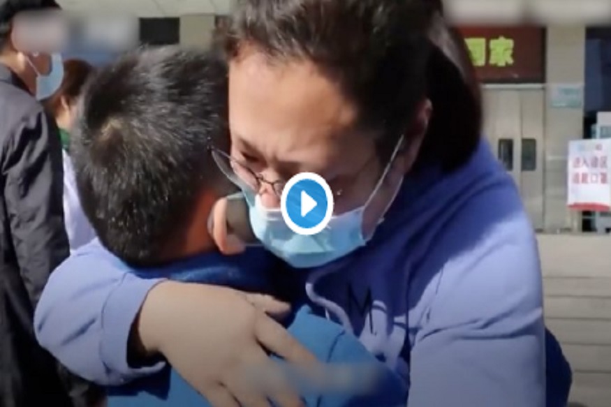 एक महिना रुग्णांसोबत होती नर्स, घरी आल्यावर माय-लेकाला अश्रू अनावर; VIDEO पाहून डोळ्यात येईल पाणी