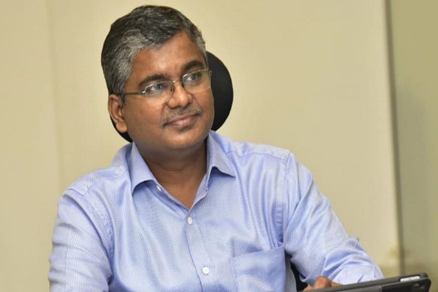 उद्धव ठाकरेंचा शिलेदार, आईच्या दशक्रिया विधीला न थांबताच कामासाठी मंत्रालयात हजर झाले विकास खारगे