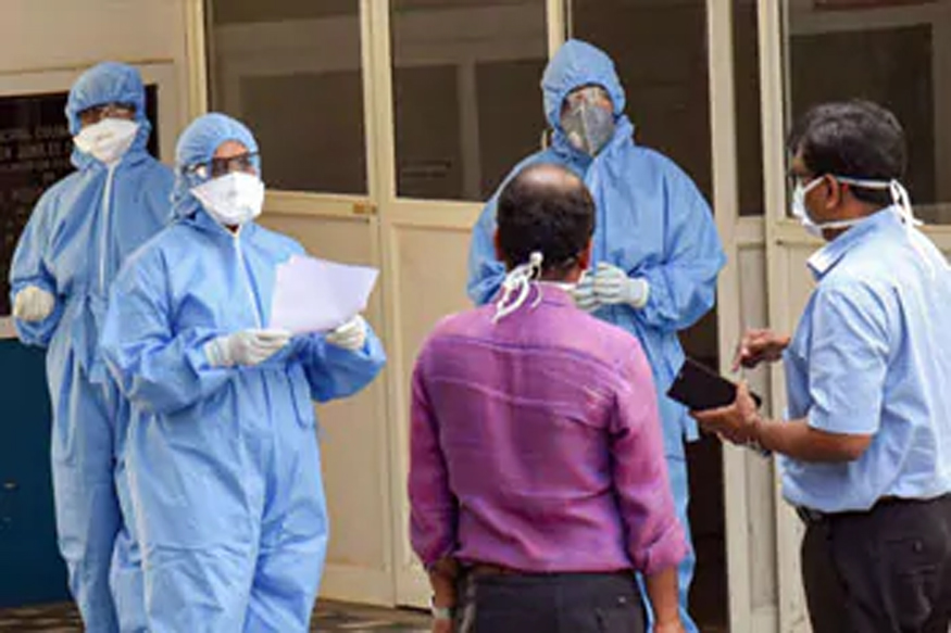 कोरोनाचा धोका वाढला, मुंबईत दिवसभरात 10 दगावले, रुग्णांनी एक हजाराचा टप्पा ओलांडला