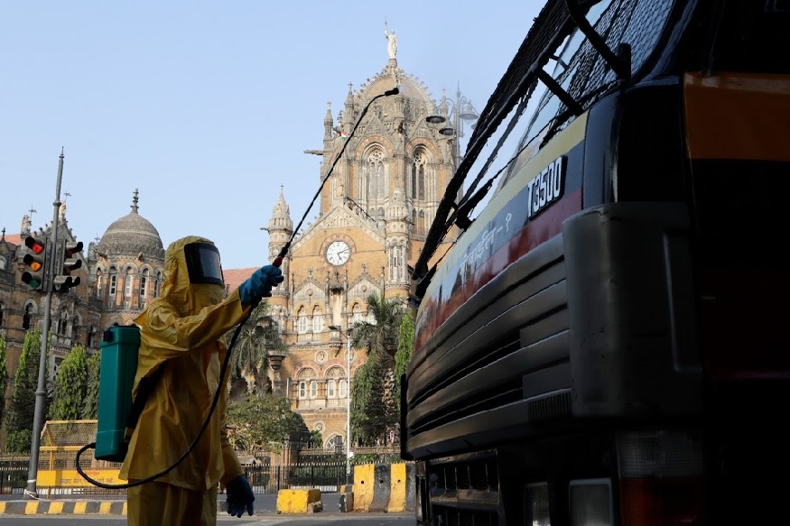 433/748...राज्याच्या एकूण कोरोनाबाधितांमधील 57% रुग्ण केवळ मुंबईत