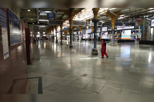 पुणे प्रशासनाची गावी जाणाऱ्या मजुरांची पहिली यादी तयार