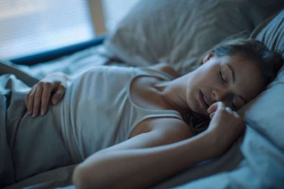 स्लिप अॅप्निया - ही समस्या म्हणजे रात्री झोपेत श्वास घ्यायला त्रास होणं. परिणामी तुमच्या शरीराला योग्य प्रमाणात ऑक्सजिन मिळत नाही. शरीर ऑक्सिजन मिळवण्यासाठी प्रयत्न करत असते, त्यामुळे घाम येतो.