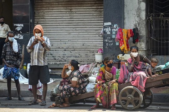 एकूलती एक मुलगी आणि 100 किमी पायी प्रवास, हाकेच्या अंतरावर घर असताना ओढावला मृत्यू