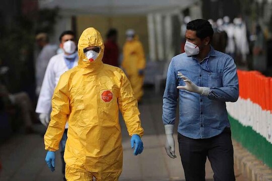 कोरोनाव्हायरसमुळे साऱ्या जगाला संकटात टाकले आहे. यामुळं जगातली तब्बल 180 देशांची अर्थव्यवस्था कोलमडली आहे. तर क्रिकेट क्षेत्रालाही याचा फटका सहन करावा लागत आहे. कोरोनामुळं क्रिकेटचे सर्व सामने रद्द करण्यात आले आहेत. 
