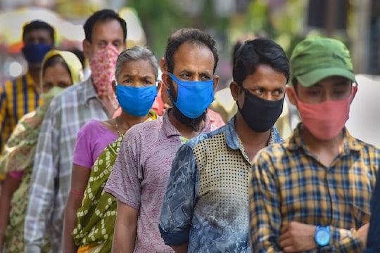 कोरोनाचा धोका वाढतोय! 24 तासांत 909 नवीन पॉझिटिव्ह रुग्ण, देशातील आकडा 8,356 वर