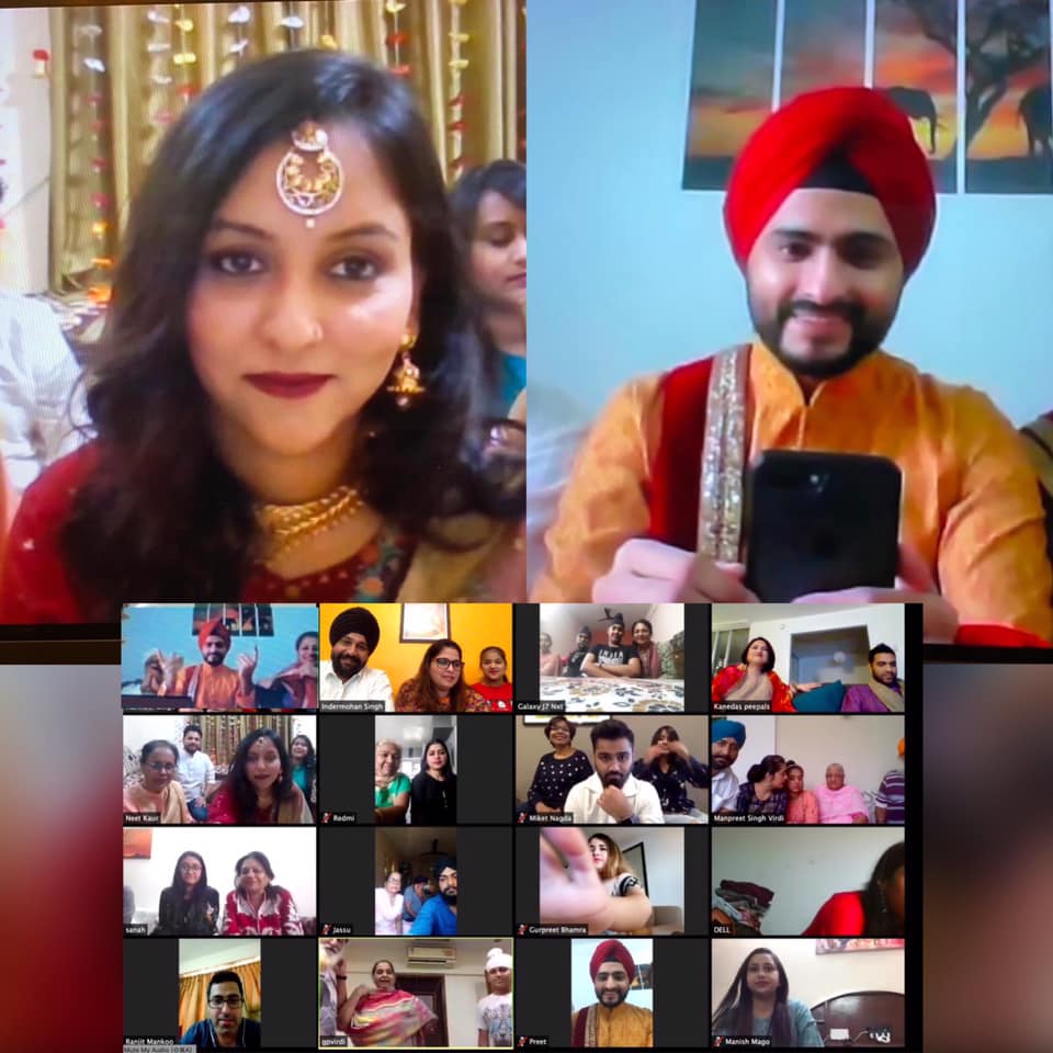लग्न म्हणजे दोन जिवांचं मिलन...एका सुखी संसाराची सुरुवात...परंतु, कोरोना व्हायरसचा प्रादुर्भाव रोखण्यासाठी देशभरात लॉकडाउन करण्यात आला आहे. त्यामुळे अनेक इच्छुक वधू आणि नवरदेव मंडळींना बोहल्यावर चढता आलं नाही. परंतु, मुंबईतील एका नववधू आणि नवरदेवाने नामी शक्कल लढवत व्हिडिओ कॉन्फरन्सद्वारे लग्न सोहळा उरकून टाकला. लग्न म्हणजे दोन जिवांचं मिलन...एका सुखी संसाराची सुरुवात...परंतु, कोरोना व्हायरसचा प्रादुर्भाव रोखण्यासाठी देशभरात लॉकडाउन करण्यात आला आहे. त्यामुळे अनेक इच्छुक वधू आणि नवरदेव मंडळींना बोहल्यावर चढता आलं नाही. परंतु, मुंबईतील एका नववधू आणि नवरदेवाने नामी शक्कल लढवत व्हिडिओ कॉन्फरन्सद्वारे लग्न सोहळा उरकून टाकला.