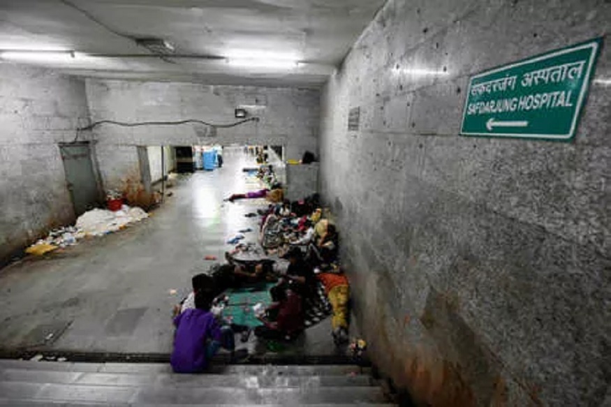 कोरोनामुळे इतर रुग्णांचा जीव धोक्यात, उपचार नाकारल्यामुळे महिलेचा रुग्णालयाबाहेर मृत्यू