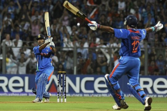 2011 World Cup : 9 वर्षांपूर्वी धोनीने ऐतिहासिक षटकार लगावला तेव्हा तुम्ही काय करत होता? जगभरात फक्त याचीच चर्चा