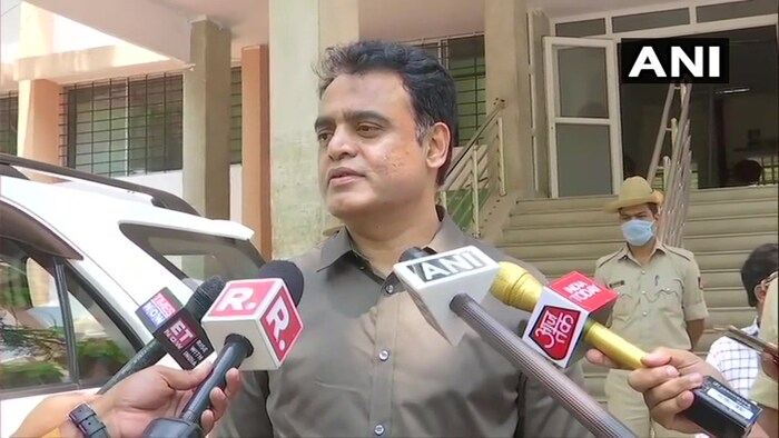 दरम्यान कर्नाटकचे उपमुख्यमंत्री सीएन अश्वत्थनारायण यांनी रामनगरच्या डेप्यूटी कमिशनरकडून याप्रकरणाचा अहवाल मागवाला आहे. त्याचप्रमाणे त्यांनी योग्य कारवाई करू अशी प्रतिक्रिया दिली आहे.