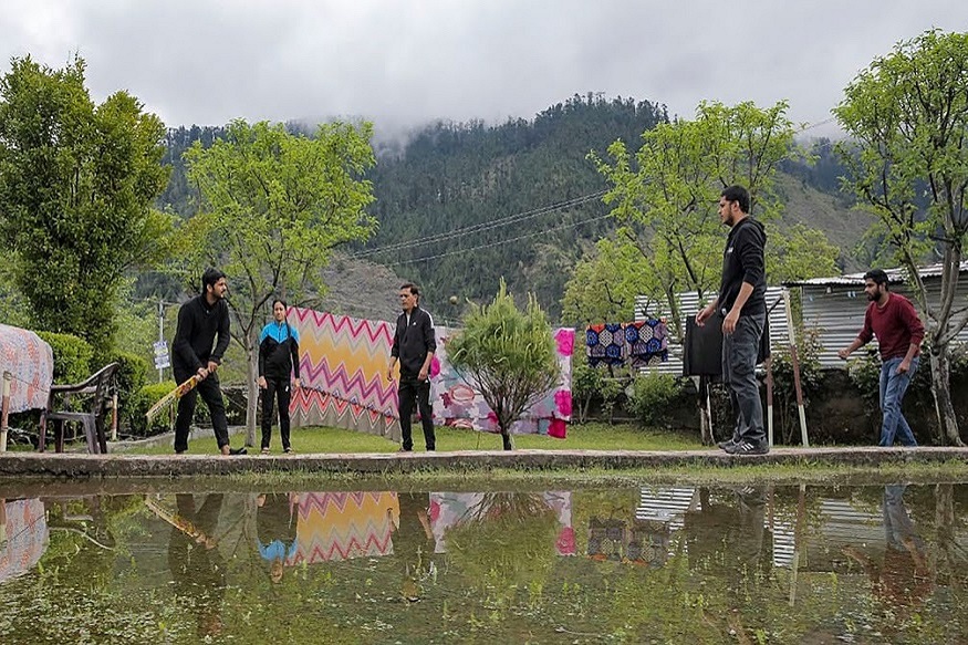 'खरी कश्मीरियत ती हीच!' लॉकडाऊनमध्ये अडकलेल्या पुणेकर तरुणांना मुस्लीम कुटुंबाने दिला आसरा