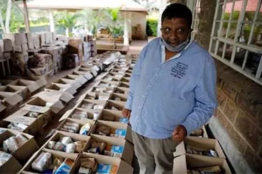 कौतुकास्पद! स्वत: रोजंदारीवर पोट भरणाऱ्या केनियातील भारतीयाने 24000 भुकेल्यांना पुरवले अन्न-धान्य