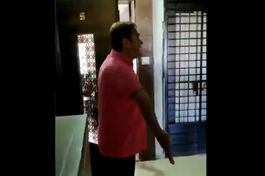 VIDEO : डॉक्टर महिलेसोबत धक्कादायक प्रकार, कोरोनाच्या संशयामुळे शेजाऱ्यांनी केली शिवीगाळ
