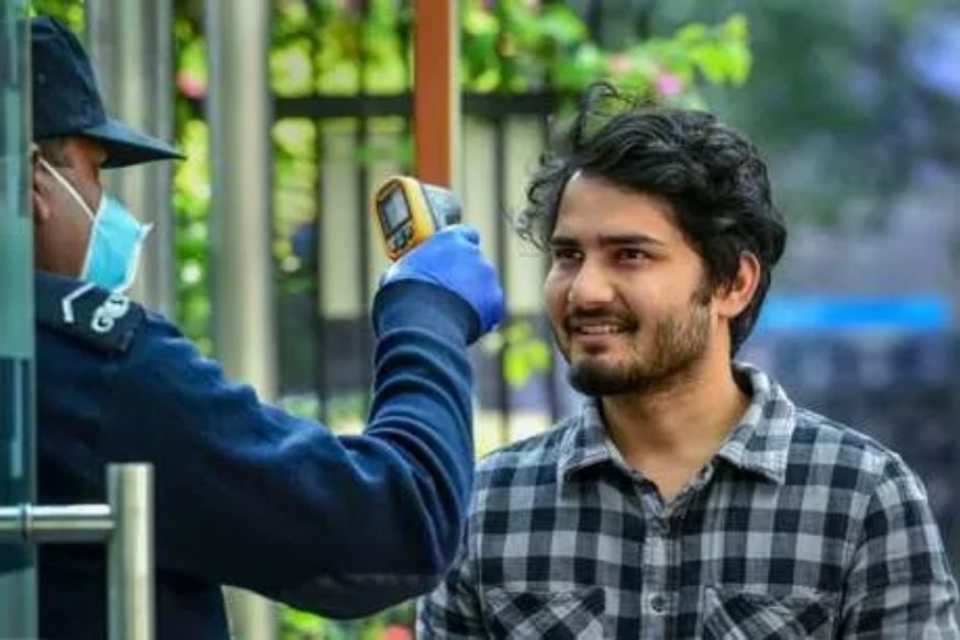 लॉकडाऊन 2 नंतर 8 तासांची शिफ्ट वाढवण्याची शक्यता, कायद्यात बदल करण्याबाबत विचार सुरू