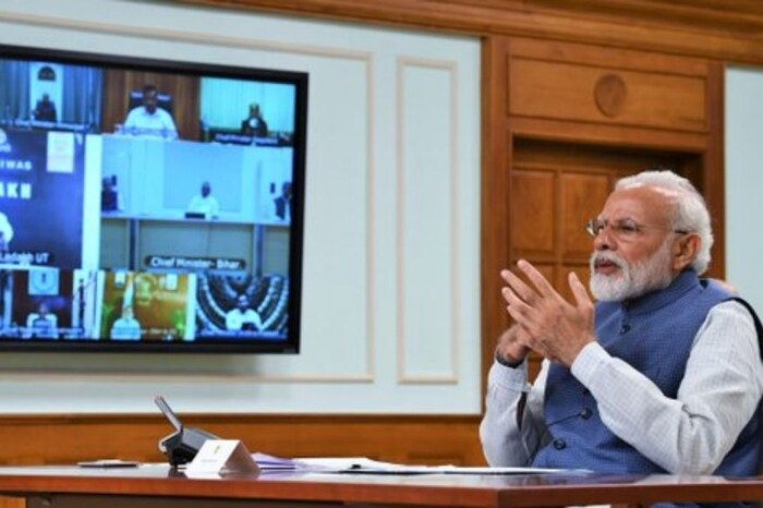भारतात प्रत्येक राज्यात वेगवेगळ्या पक्षाचं सरकार आहे, त्यामुळे एक नॅशनल प्लॅन बनवणं शक्य नव्हतं, त्यामुळे या संकटाशी लढण्यासाठी राज्य सरकारने केंद्र सरकारला भरपूर मदत केली. केंद्र आणि राज्य सरकारमध्ये समन्वय दिसून आला.