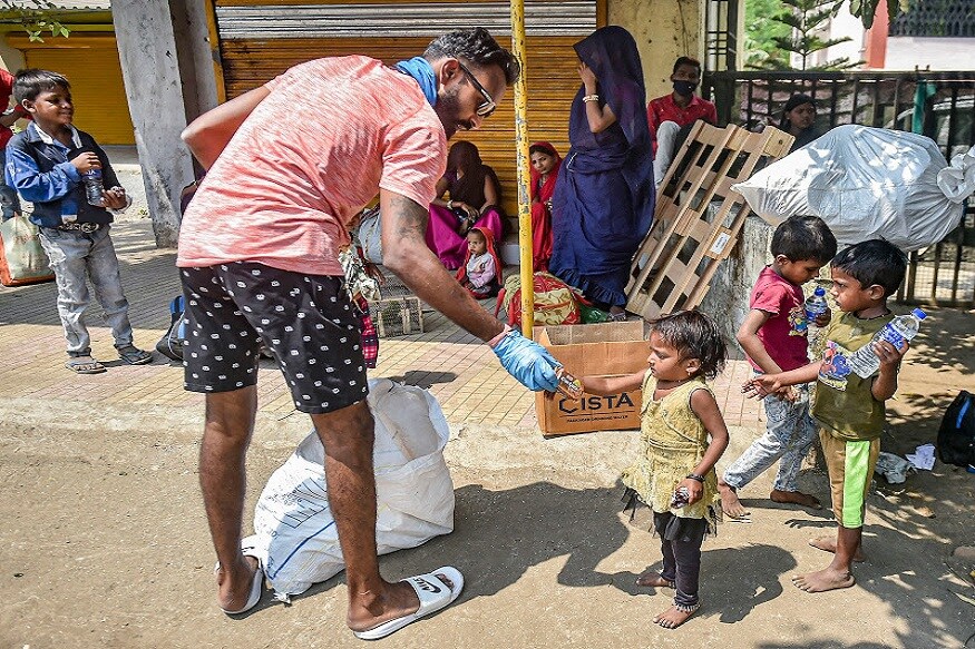 रुग्ण दुप्पट होण्यासाठी अधिक कालावधी म्हणजे संसर्गाचा फैलाव तितकाच मंदावला, असा त्याचा अर्थ असतो. त्यामुळे रुग्णवाढ दुप्पट होण्याचा कालावधीदेखील सातत्याने वाढता असून संसर्गावर नियंत्रण मिळाल्याचे ते द्योतक आहे असं तज्ज्ञांचं मत आहे. रुग्ण दुप्पट होण्यासाठी अधिक कालावधी म्हणजे संसर्गाचा फैलाव तितकाच मंदावला, असा त्याचा अर्थ असतो. त्यामुळे रुग्णवाढ दुप्पट होण्याचा कालावधीदेखील सातत्याने वाढता असून संसर्गावर नियंत्रण मिळाल्याचे ते द्योतक आहे असं तज्ज्ञांचं मत आहे.