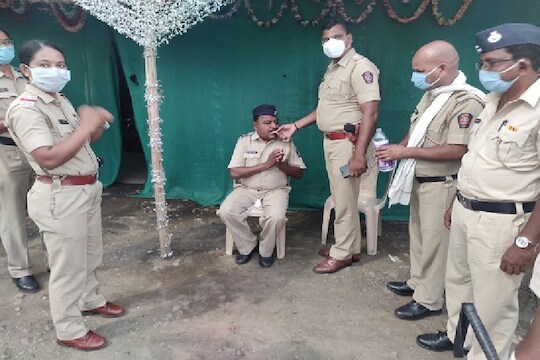 सेवानिवृत्तीच्या शेवटच्या क्षणापर्यंत बजावलं कर्तव्य, महाराष्ट्र पोलिसांतील जवानाला सॅल्युट