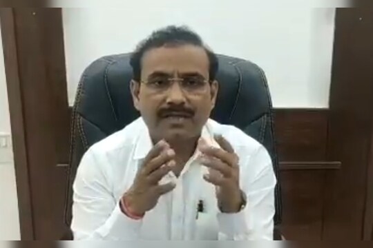 'धनंजय मुंडेंची दोनदा कोरोना चाचणी झाली पण...', पत्रकार परिषदेत राजेश टोपेंचा खुलासा