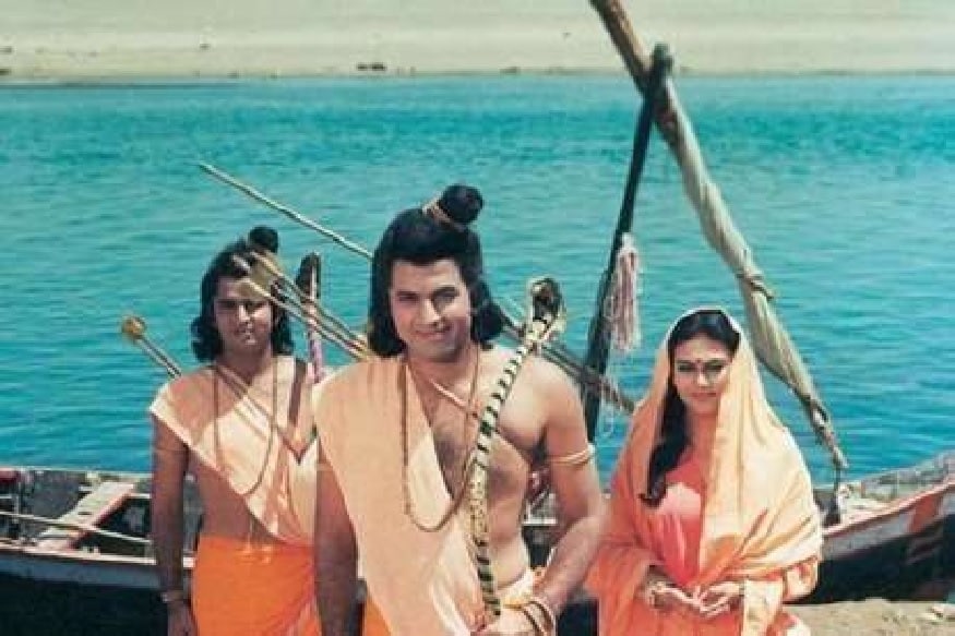 मात्र रामायणाच्या एका एपिसोडसाठी 9 लाख रुपये खर्च येत होता. 33 वर्षांपूर्वी ही रक्कम नक्कीच लहान नव्हती. त्यावेळी हा शो सर्वात महागडा शो ठरला होता. मात्र रामायणाच्या एका एपिसोडसाठी 9 लाख रुपये खर्च येत होता. 33 वर्षांपूर्वी ही रक्कम नक्कीच लहान नव्हती. त्यावेळी हा शो सर्वात महागडा शो ठरला होता.