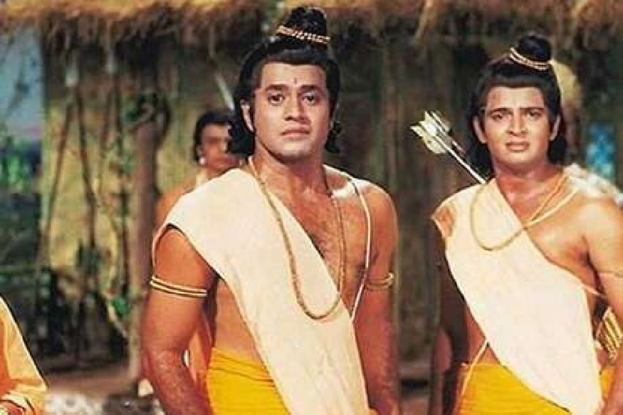 रामानंदन सागर यांनी 80 च्या दशकात जेव्हा रामायणचं शूटिंग सुरू केलं होतं त्यावेळी ते म्हणावं तेवढं सोपं अजिबात नव्हतं. त्यात सिनेदिग्दर्शकानं टीव्ही शो करणं कोणाला फारसं आवडलं नव्हतं. रामानंदन सागर यांनी 80 च्या दशकात जेव्हा रामायणचं शूटिंग सुरू केलं होतं त्यावेळी ते म्हणावं तेवढं सोपं अजिबात नव्हतं. त्यात सिनेदिग्दर्शकानं टीव्ही शो करणं कोणाला फारसं आवडलं नव्हतं.