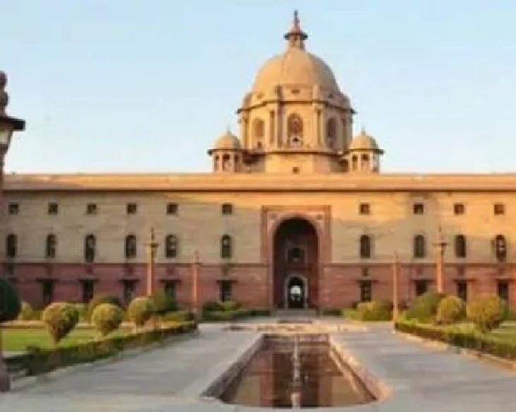 राष्ट्रपती भवनापर्यंत पोहोचला कोरोना, तब्बल 125 कुटुंबांना केलं क्वारंटाईन