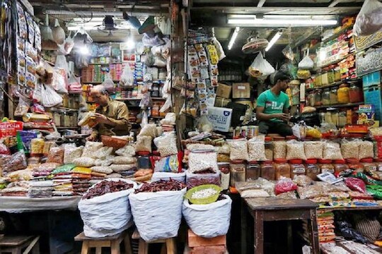 कोरोना लॉकडाऊनमुळे 'या' क्षेत्रातील 80,000 लोकांच्या नोकरीवर गदा, सर्व्हेतून माहिती समोर