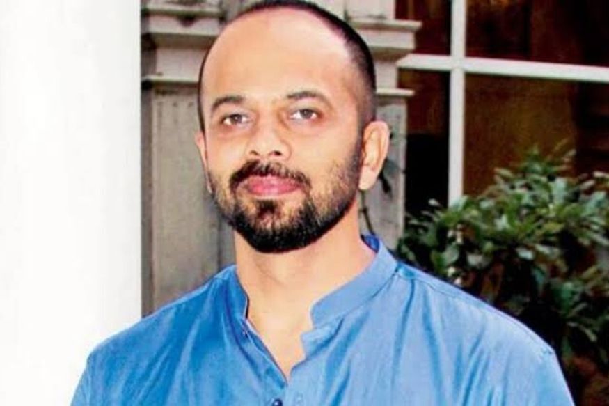 बॉलिवूड दिग्दर्शक रोहित शेट्टी त्याच्या खास कॉप सीरिजसाठी ओळखला जातो. सिंघम, सिंबा आणि आता सूर्यवंशी... रोहितनं त्याच्या सिनेमातून नेहमीच एक सच्चा पोलीस ऑफिसर साकारला. बॉलिवूड दिग्दर्शक रोहित शेट्टी त्याच्या खास कॉप सीरिजसाठी ओळखला जातो. सिंघम, सिंबा आणि आता सूर्यवंशी... रोहितनं त्याच्या सिनेमातून नेहमीच एक सच्चा पोलीस ऑफिसर साकारला.