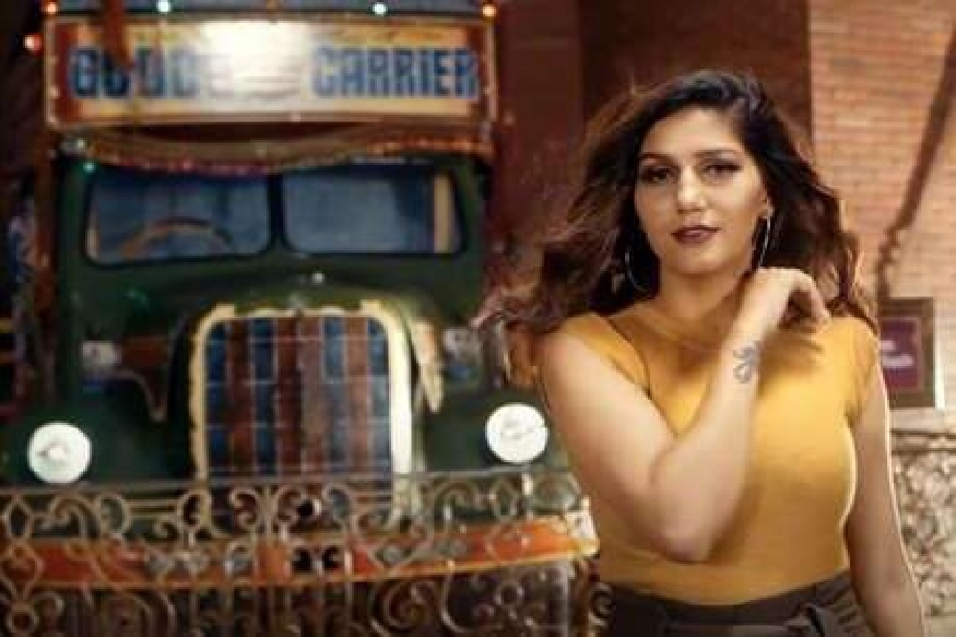 'जबन छोरी'मध्ये दिसला सपना चौधरीचा BOLD अंदाज, तुफान फिरतोय VIDEO