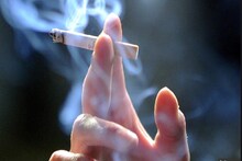 World No-Tobacco Day : तंबाखूच्या व्यसनापासून स्वत:ला दूर कसं ठेवाल?