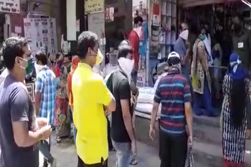 ठाणेकरांनो आता बस करा! कोरोनाचा कहर झाल्यावर तुम्ही ऐकणार का?