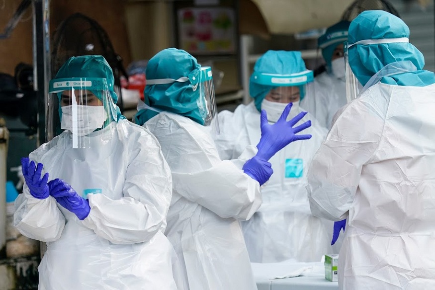 अभ्यासानुसार कोरोना विषाणूचा RNA श्वसन प्रणालीमध्ये बराच काळ राहू शकतो आणि मलामध्ये बराच दिवस असतो. त्यामुळे संक्रमणाचा शोध लावण्यासाठी व्हायरल RNA वापरला जाऊ शकत नाही.