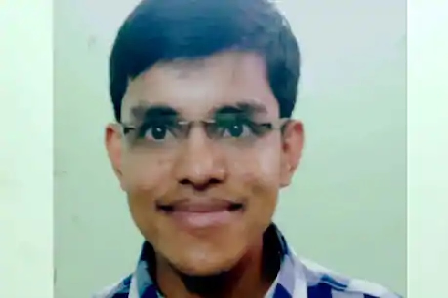 Father's Day 2020 : वडिलांनी घर विकून उभे केले पैसे, पहिल्याच प्रयत्नात मुलगा झाला IAS