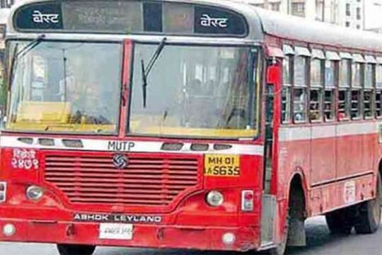 शिवसेनेचा अर्थसंकल्पातला वाटा 73 टक्के, भाजपचा 13 टक्के आहे. व्हीसीद्वारे फक्त स्वत:च्या सदस्यांना बोलू दिलं व त्यांच्यासमोर अर्थसंकल्प मंजूर केला. दुसरीकडे बेस्टची भरमसाठ बिलवाढ हा देखील मुद्दा त्यांच्या अविश्वास ठरावात नमूद करण्यात आला आहे. 