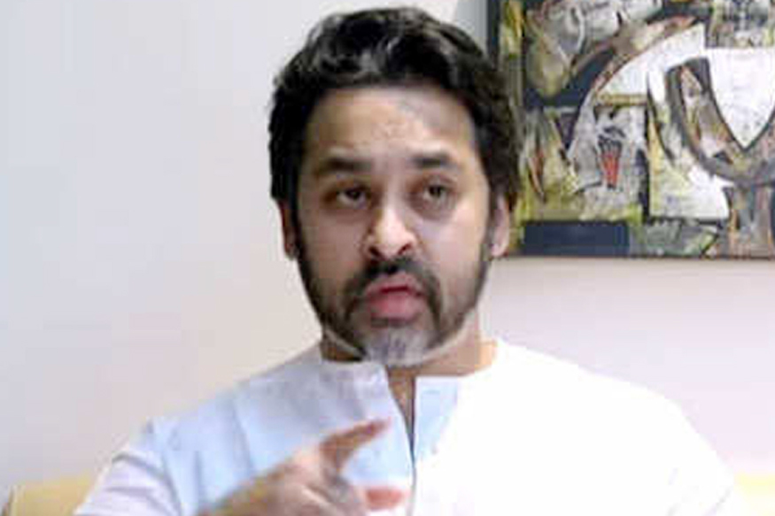 'हिजडा' शब्दाचा अर्थ माहीत नसेल तर मी सांगते, अशा शब्दात तृतीयपंथियाने निलेश राणेंना सुनावलं!