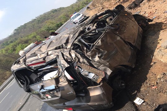 मुंबई-अहमदाबाद महामार्गावर भीषण अपघात, बहुजन विकास आघाडीच्या नेत्याचा मृत्यू