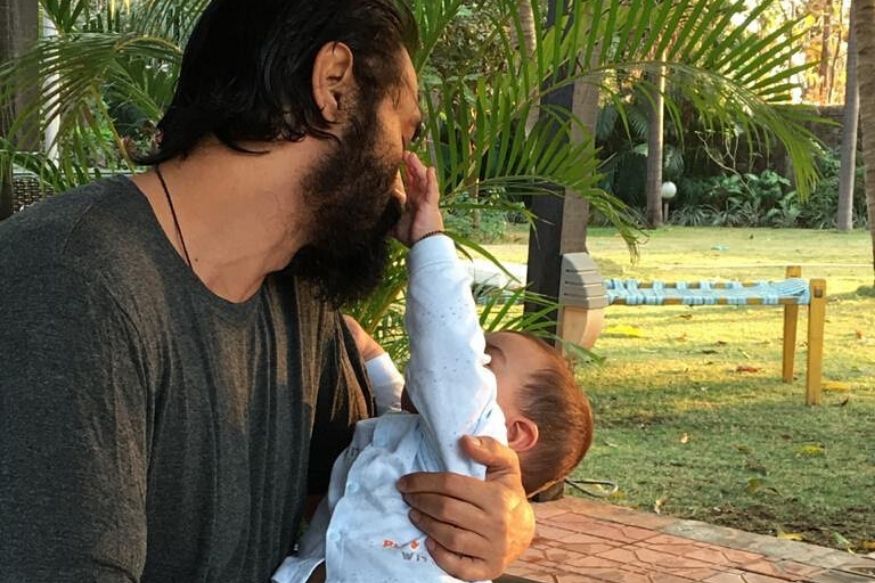 लॉकडाऊनध्ये एवढा बदलला बॉलिवूड अभिनेता, ओळखणं सुद्धा झालं कठीण